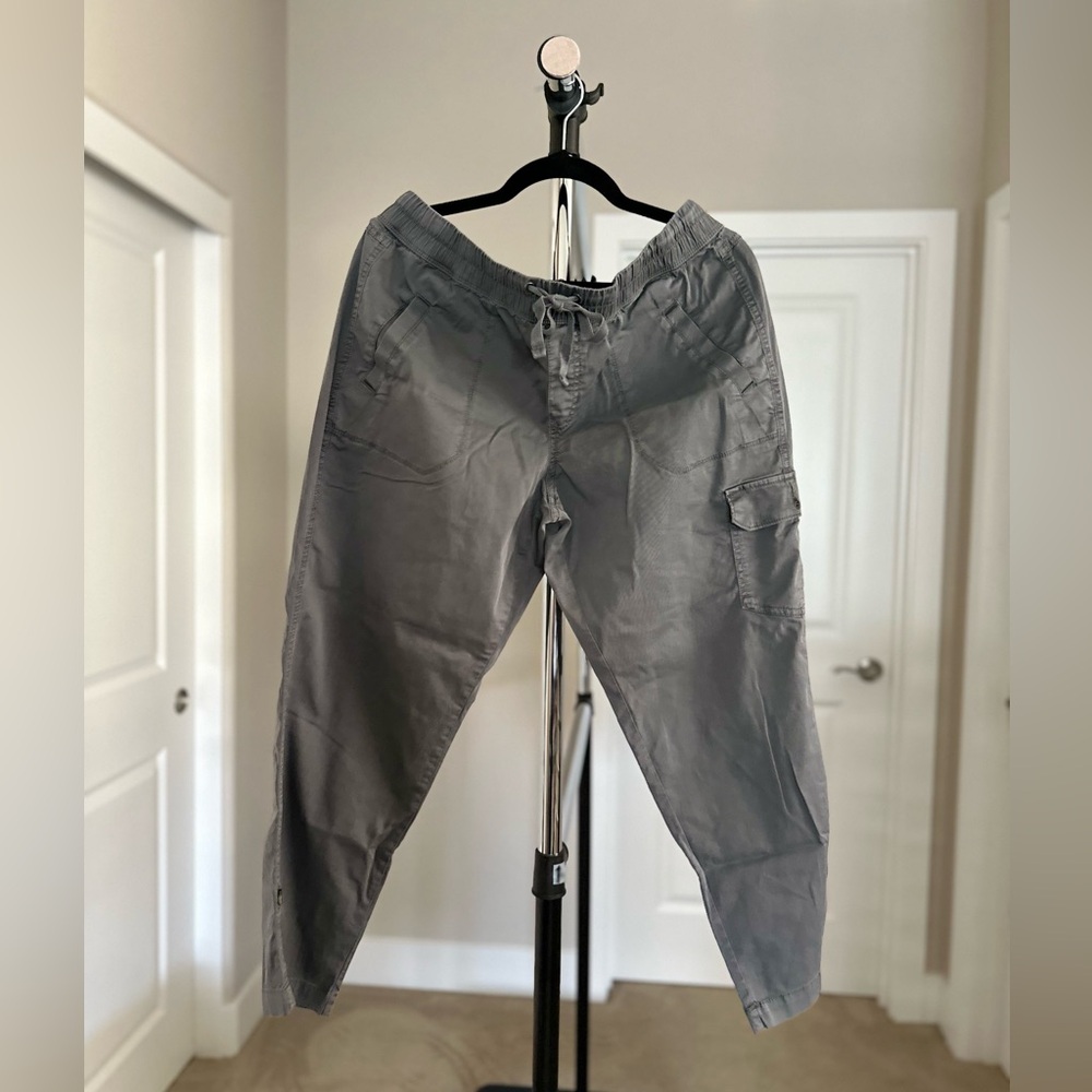 Women’s Sonoma Gray Cargo Pants ~Size 12